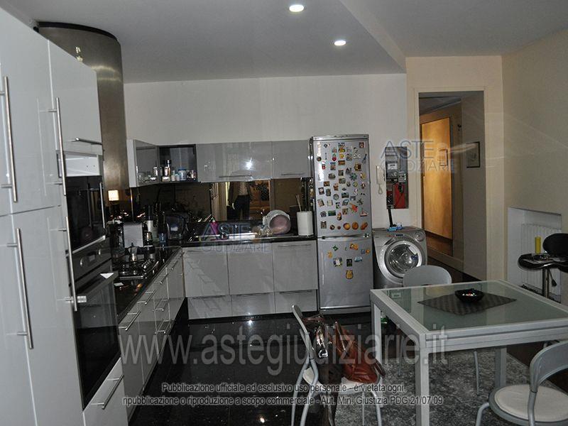 asta frattina zona cucina